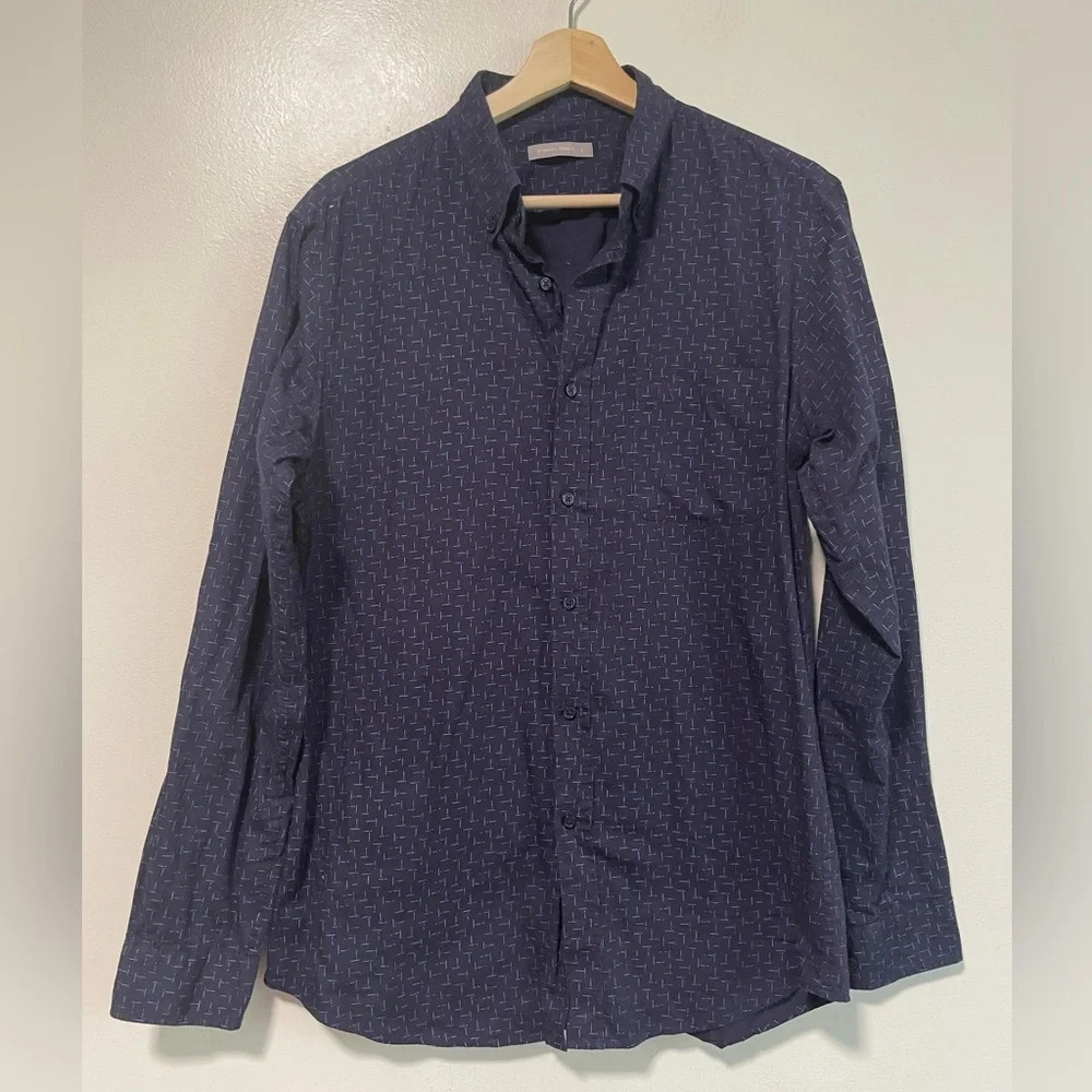 Uniqlo Navy Blue Patterned Button-Down Shirt -  Large